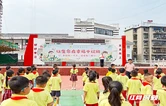 安全课堂搬进车厢 张家界公交“六进”宣传筑牢市民出行安全防线
