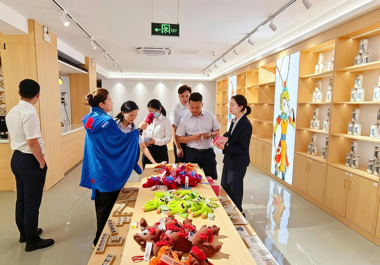 文旅融合焕新出彩！宝峰湖自营文创体验店正式开业