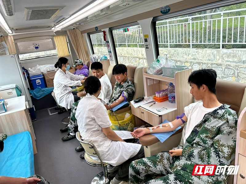 张家界市 “6・14 世界献血者日” 无偿献血宣传月走进高校