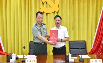 贺辉任张家界军分区党委第一书记