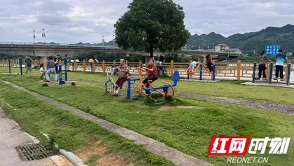 慈利县岩泊渡社区：党群服务下沉“最后一百米” 惠民文体活动点亮夏日生活
