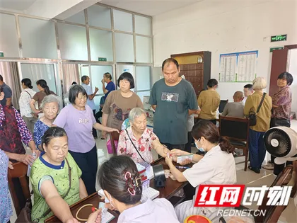 慈利县零阳街道民和村：红色阵地护健康  免费体检暖人心