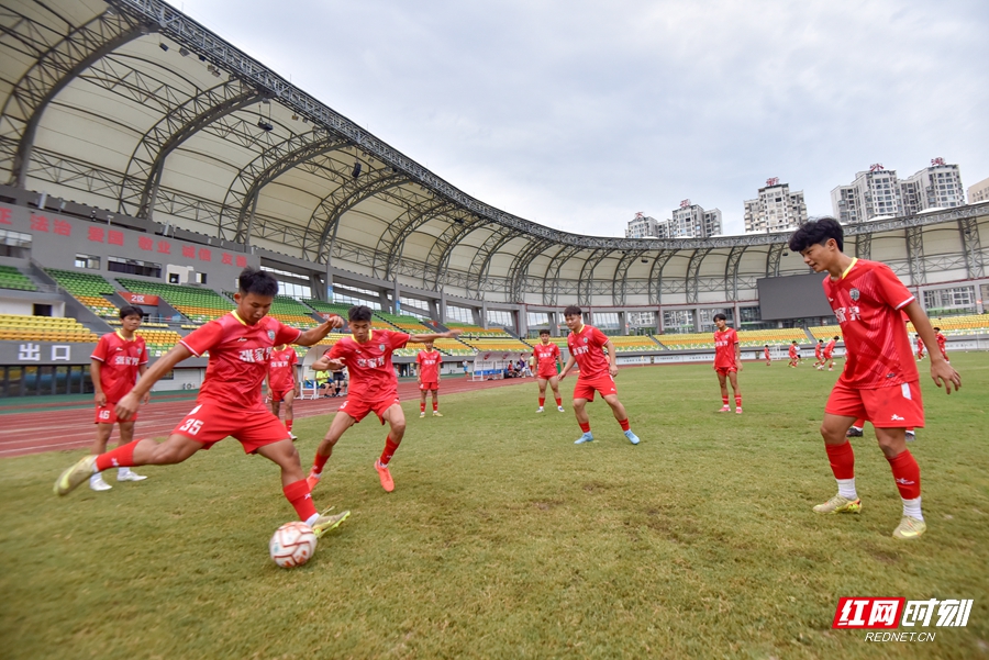 _DSC0568 训练(红网张潘 拍摄)_副本.jpg _DSC0568 训练(红网张潘 拍摄)_副本.jpg