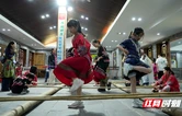 暑期亲子研学游升温，黄龙洞景区“非遗+探险”组合产品深受青睐