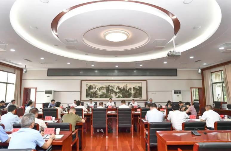贺辉主持召开全市道路交通安全管理工作专题会
