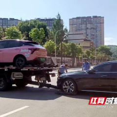 张家界交管一大队全力保障南门口商圈交通环境畅安
