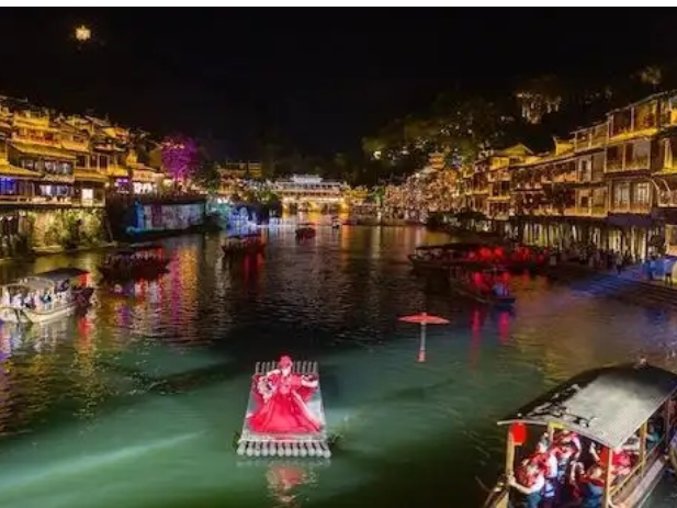 精准监督为凤凰文旅健康发展清障护航