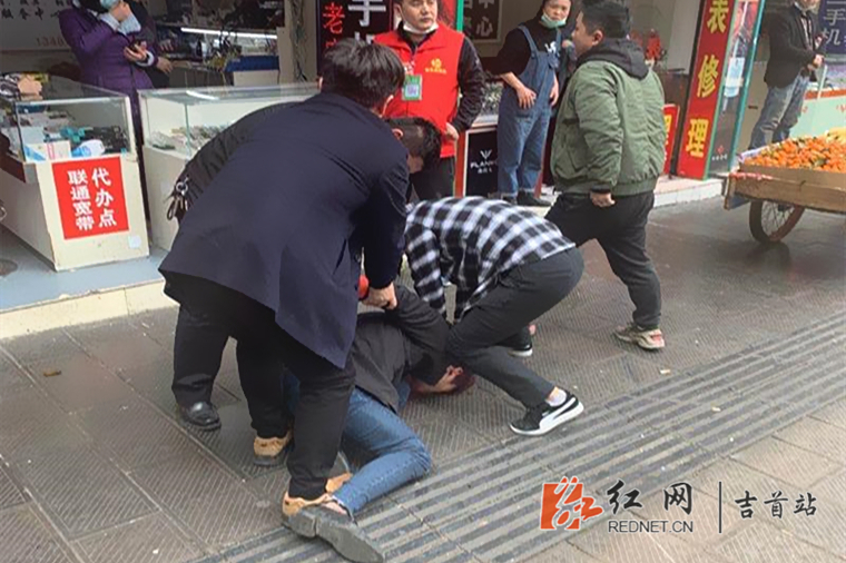 1、抓捕现场_副本.jpg