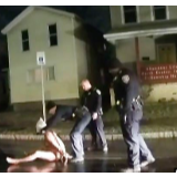 又一起美国非裔死亡事件公布：男子遭警方蒙面窒息而死