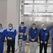 对话嫌疑人丨“为了拿更多钱，我们就不自觉地照做了”
