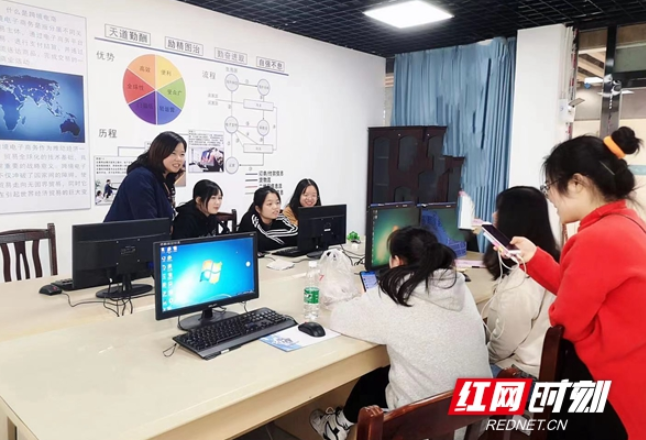 竞逐“芒果带货官” 湖南现代物流职业技术学院佳绩频传