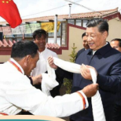 和人民在一起丨坚信明天会更好