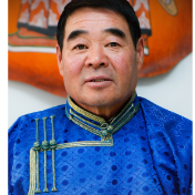 新华网评:捧一颗初心,做扎根草原的红柳