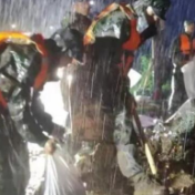 风雨同舟 湖南省红十字会组织爱心企业捐款捐物驰援河南