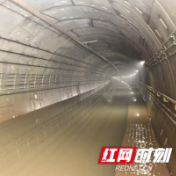 “湘豫”在一起丨郑州地铁4条地铁线排涝进行中，湖南消防在努力！