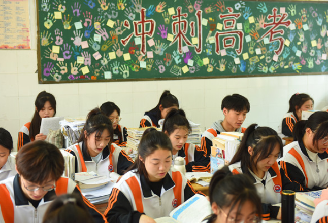 决胜高考丨湖南：如对高考成绩有疑问，可于6月27日前申请复查