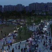 湖南常德：夜经济聚人气