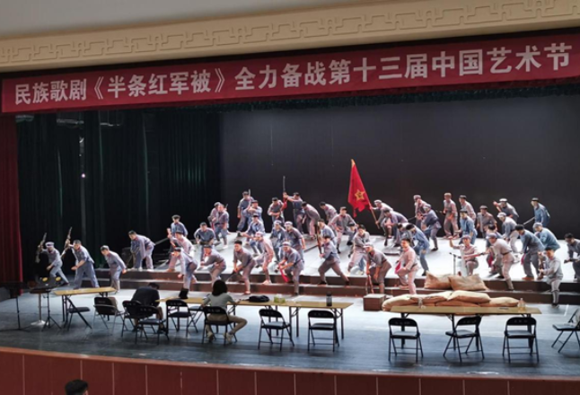 湖南信息学院艺术学院师生集中排练第十三届中国艺术节参演节目