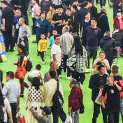 图集丨当农博会“遇上”周末，现场人从众𠈌……