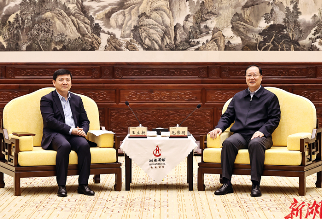 省政府与中国铁建举行工作会谈 毛伟明王立新出席