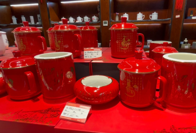 “经典红色”名片湘潭行丨韶山：让游客带走的，是有意义又好用的文创产品