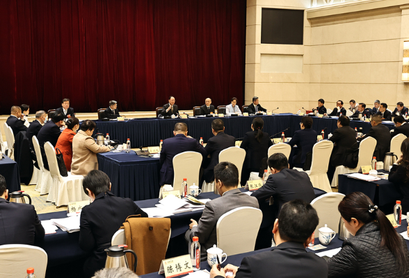 毛伟明参加省政协十三届二次会议第二联组讨论