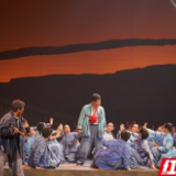 第八届湖南艺术节丨湘鄂赣三省优秀剧目《田耕牛本传》上演