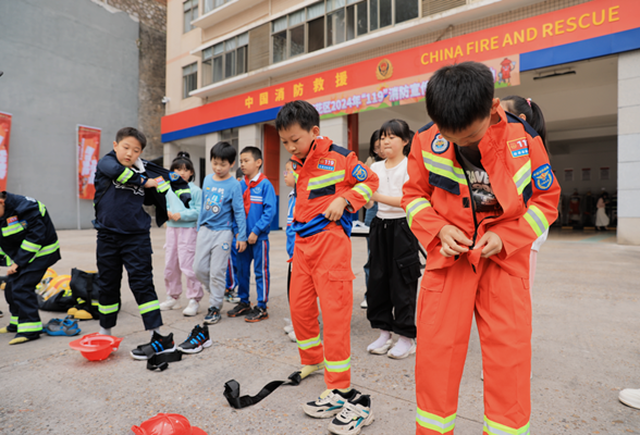 “走新”又“走心”，长沙市雨花区119消防宣传月活动掀起消防安全热