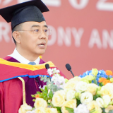 毕业季：这位校长给“毕业”下了“新定义”
