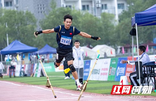 王晋新摄.jpg
