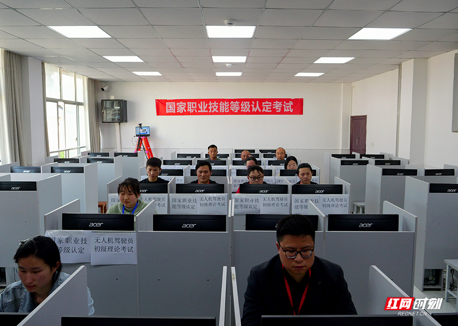 0035b4da6b7845a2a0646a849fee1fd4.jpg 0035b4da6b7845a2a0646a849fee1fd4.jpg