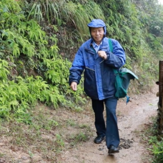 站好最后一班国庆岗｜耒阳老邮递员吴江南坚守高山深处的“温情邮路”