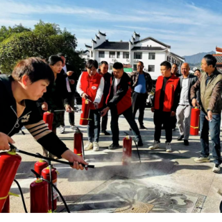 南岳区祝融街道岳庙社区：消防演练有点“燃”