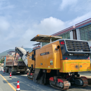 衡东县：国庆攻坚不停歇  G240线中修项目全力冲刺