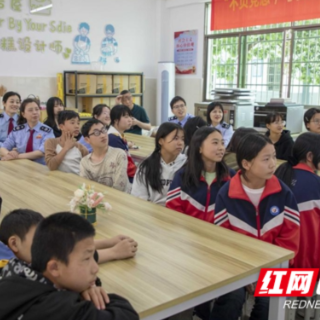 衡南税务：税法课堂点亮留守儿童“微心愿”