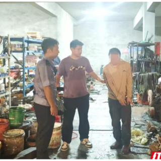 男子临时起意偷配件，警方送他“银手镯”