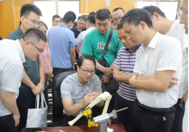 湖南省“保膝潇湘行”系列公益学术活动首站落户衡阳