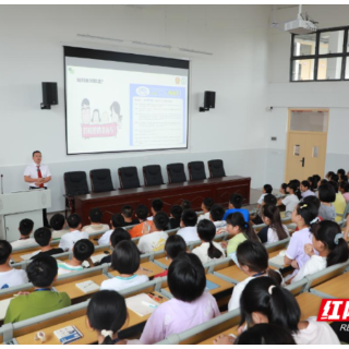 开学第一课，石鼓法院为青春成长注入法治正能量