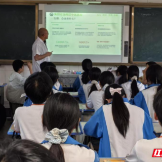 珠晖区中医医院联合东风街道社区卫生服务中心开展世界控烟日宣讲进校园活动