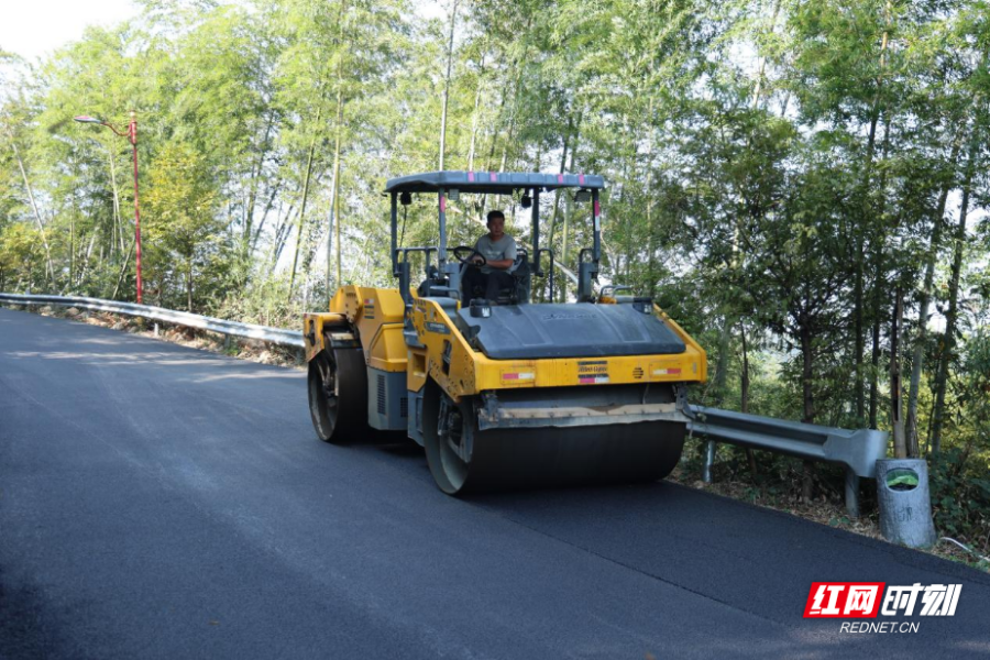 衡山县：紫盖峰3号路主体完工