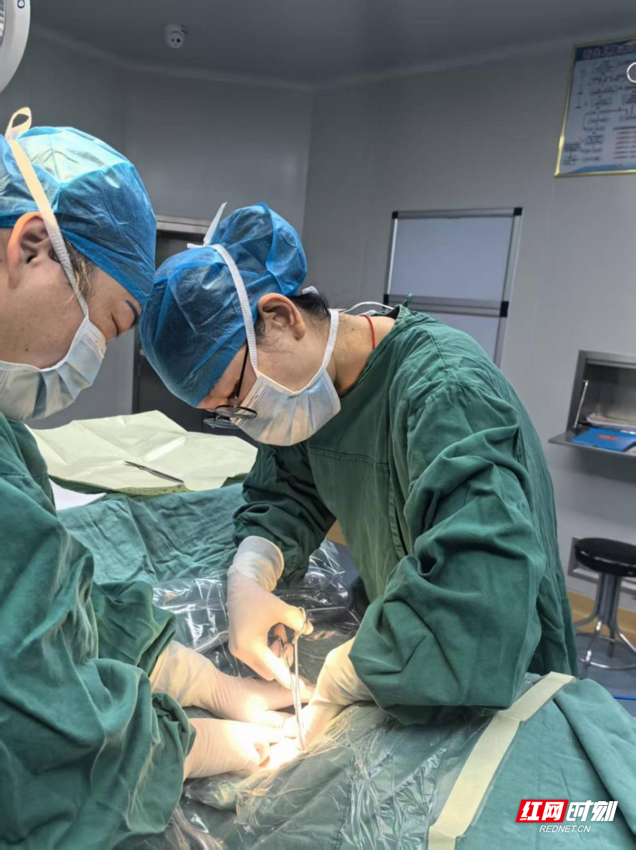 南华医院助力新田县人民医院成功开展首例宫腔球囊填塞术