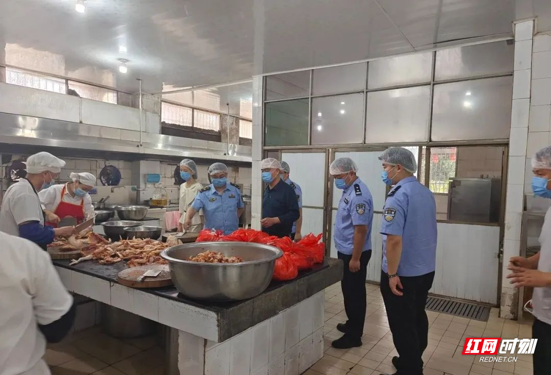 筑牢师生“舌尖上的安全”防线 珠晖公安联合多部门开展校园食品安全专项检查行动