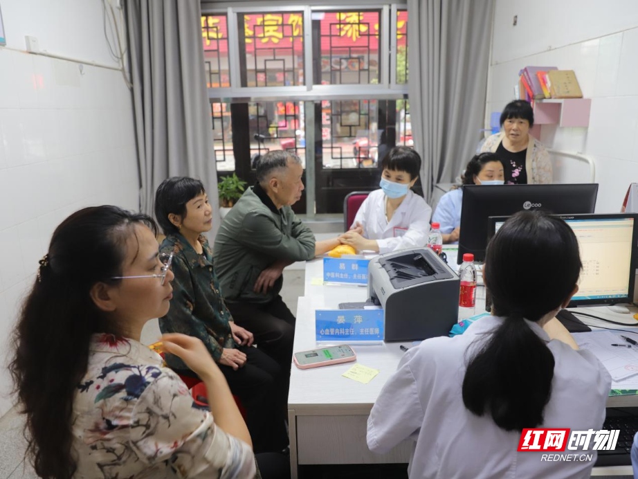 衡阳市第一人民医院专家团队赴南岳开展暖心义诊