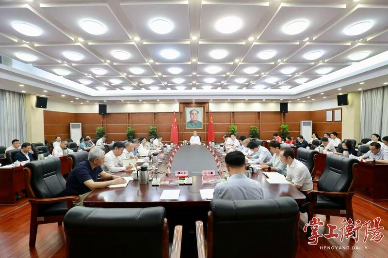 市委理论学习中心组举行2025年第6次集体学习