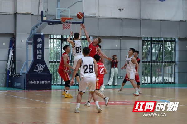 全省19校同台竞技，湖南省高职院校第二十届职工篮球赛在衡阳举行