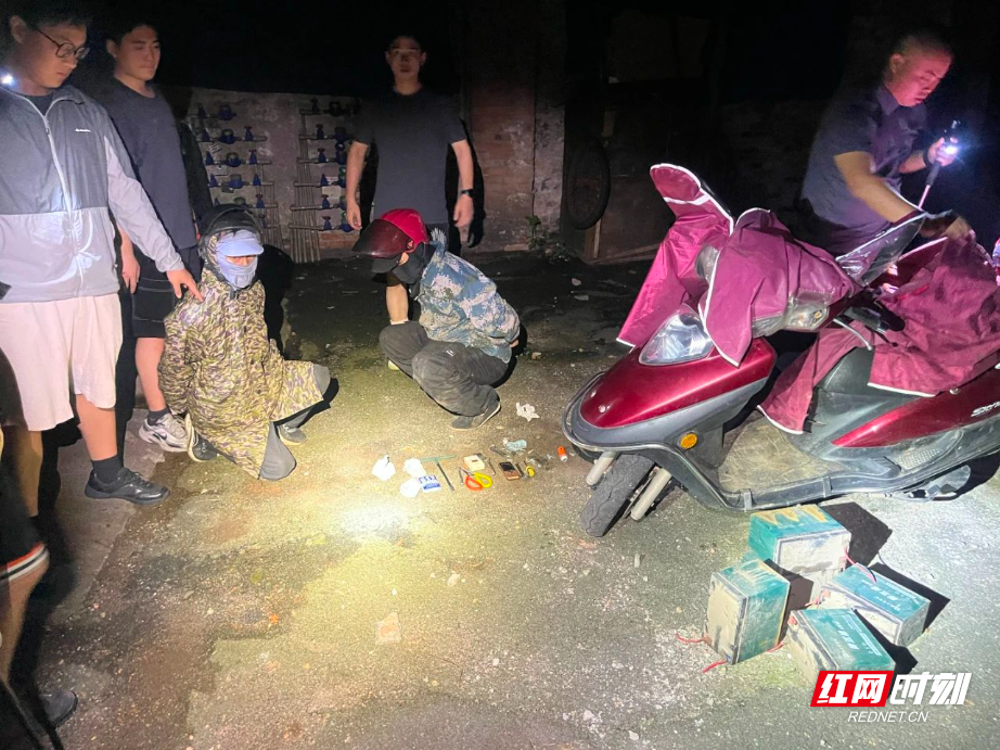 雁峰警方破获多起盗窃电瓶案，刑拘2人