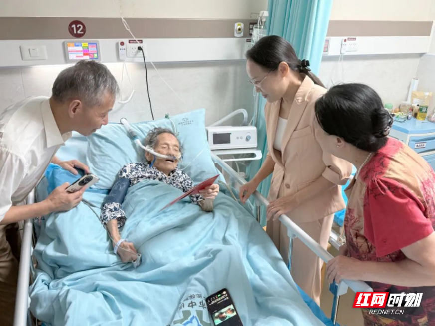“八一”前夕，雁峰区委书记看望慰问老退役军人