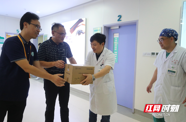 衡阳：表彰“德馨于行，技精于勤”医务工作者 迎接中国医师节