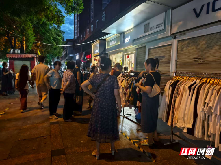 你可以是逛吃的过客，也可以是造梦的摊主 珠晖区“老江东”夜市来了！