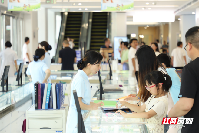 护眼要认“真”！ “高性价比”离焦镜正在偷走孩子的视力……